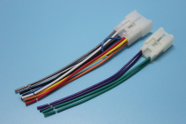 Suitable for Toyota Camry RV4 new Highlander Corolla Reiz car audio modified wire female plug