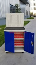 Supply tool cabinet BT50 CNC tool holder cabinet double door with hanging plate processing center tool holder cabinet