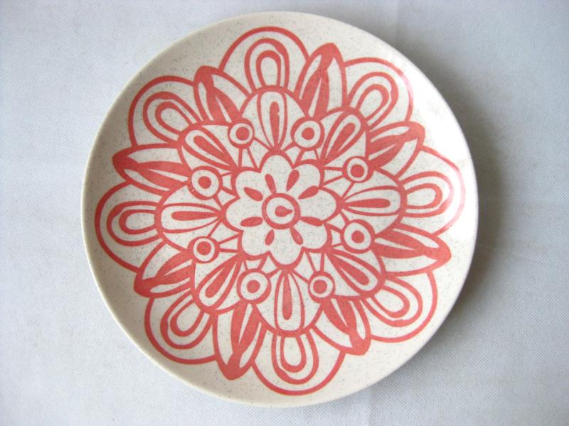 Yili limited edition Jingdezhen kiln white-colored star dot treasure flower appreciation plate pot to carry a cup cushion