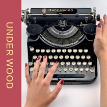 Vintage typewriter vintage Underwood Underwood typewriter can type English mechanical antique study