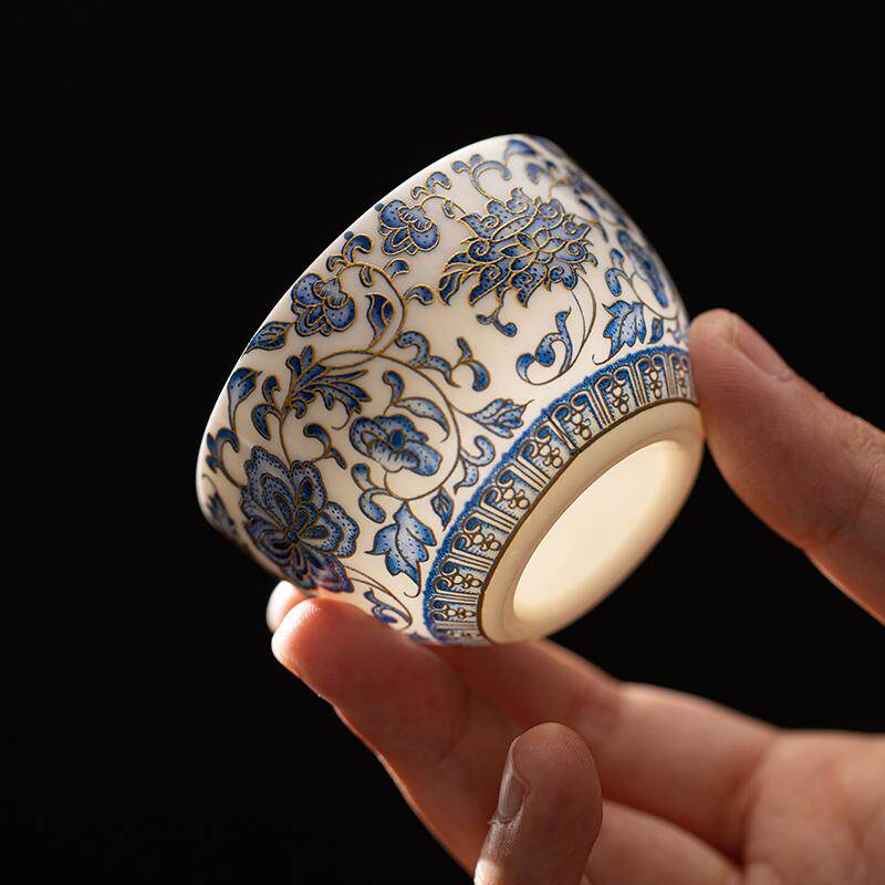 【海】古染付　清時代　豆彩　缠枝莲文茶杯　「長春」在銘　５客　骨董品 中国美術品 青花缠枝莲陶瓷茶杯-青花缠枝莲陶瓷茶杯促销价格、青花缠枝莲陶瓷茶杯
