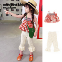 (MoobooKids MoobooKids)Hollow white knitted pants Red plaid collar vest