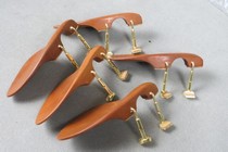 Violin cheek support violin accessories gold split screws for sale Various piano-making accessories have been installed