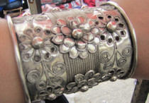 Miao silver jewelry minority handicrafts Miao bracelet Miao silver bracelet Miao silver bracelet