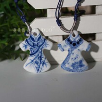 Hand-painted blue and white porcelain pendants boutique ethnic handicrafts ethnic jewelry chest pendant MD one