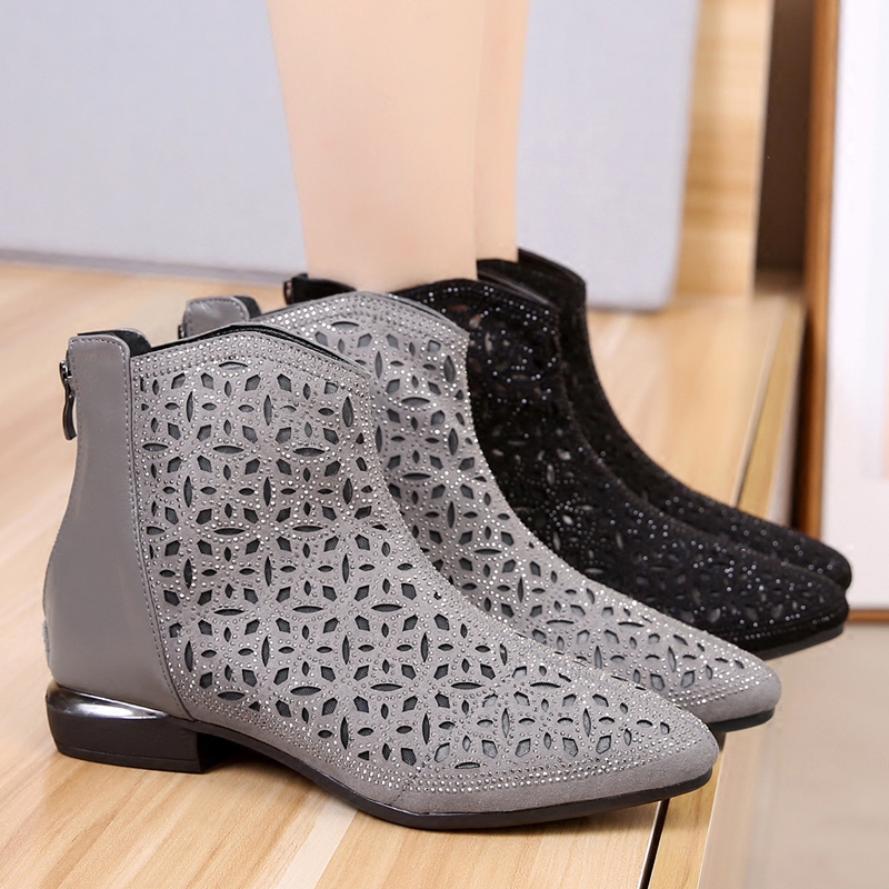 Sandals Women Spring and Summer 2019 New Single-boot Flat-heeled Leather Net Boots Water-drilled Hollow-heeled Cold Boots Fashion Low-heeled Women's Shoes