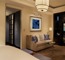 Deluxe Room at The Peninsula Shanghai 1 King-size Bed