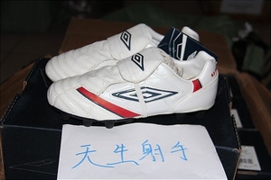 UMBRO 茵宝袋鼠皮远藤保仁系列 FG 圆钉 货号18526403