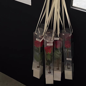 新款情人节玫瑰花单支花束包装鲜花手提单只花材料包装纸ins花艺