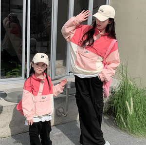 炸街亲子装韩版母子母女装春秋季新款撞色冲锋衣工装外套户外服